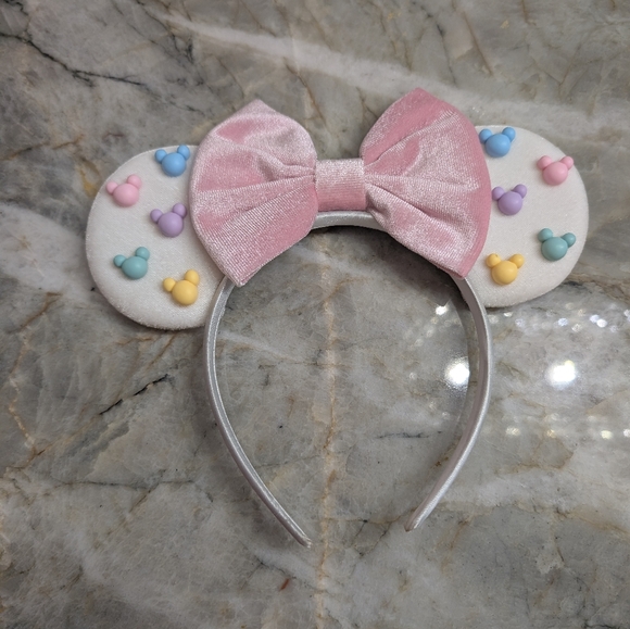 Disney Accessories - Disney Candy Minnie Mouse Ears